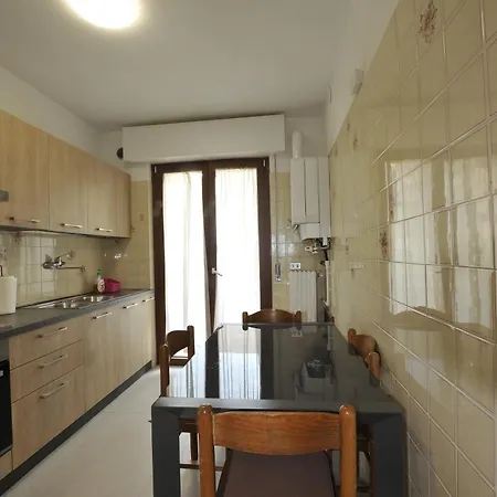 Appartamento Lt Miramare Fronte Mare Garage Privato