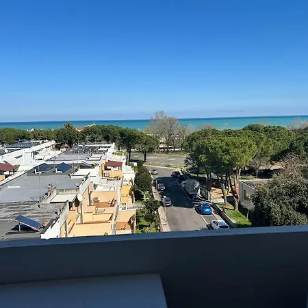 Appartamento Lt Miramare Fronte Mare Garage Privato Apartment *