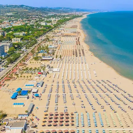 Appartamento Lt Miramare Fronte Mare Garage Privato