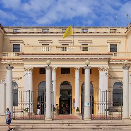 Apartament Appartamento Lt Miramare Fronte Mare Garage Privato *