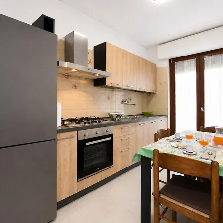 Lt Miramare Fronte Mare Con Garage Appartement *