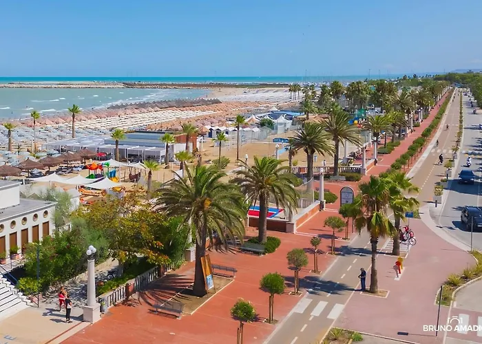 Lt Miramare Fronte Mare Garage Privato * جوليانوفا